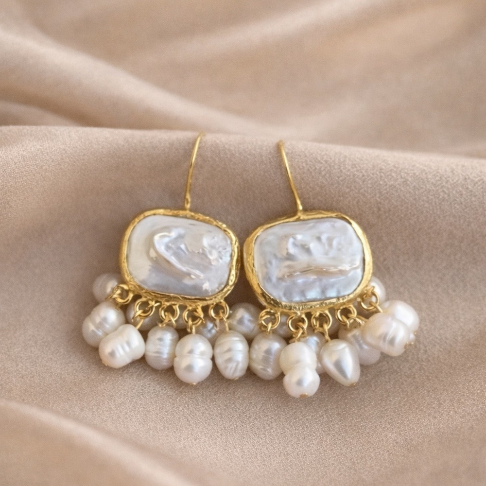 Vintage Pearl Gold Earrings